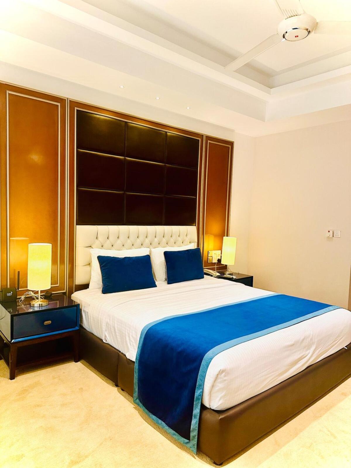 Apartment Coastal Comfort By Ocean Breeze